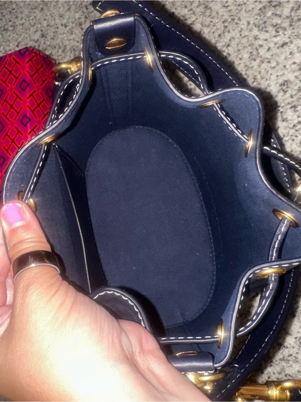Tory Burch T Monogram Leather Bucket Bag Midnight Navy With Gold Accent - Picture 11 of 16